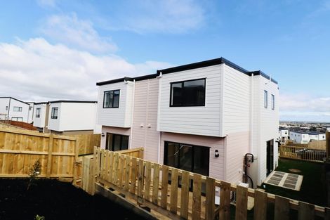 Photo of property in 3 Heketara Place, Papakura, 2110