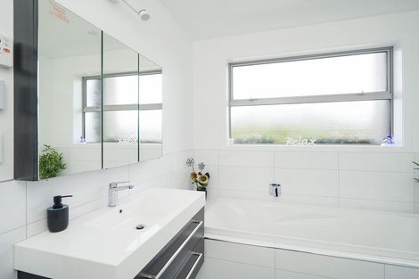 Photo of property in 11 Majestic Chance, Seaward Bush, Invercargill, 9812