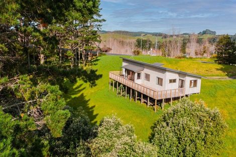 Photo of property in 43 Spur Road, Stillwater, Silverdale, 0993