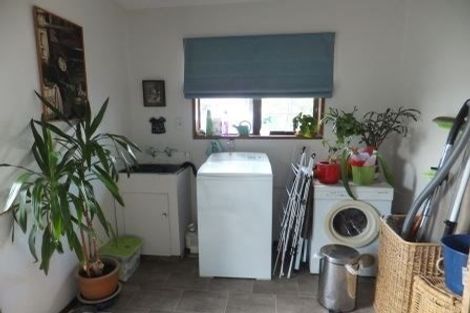 Photo of property in 11 Oakley Crescent, Hornby, Christchurch, 8042