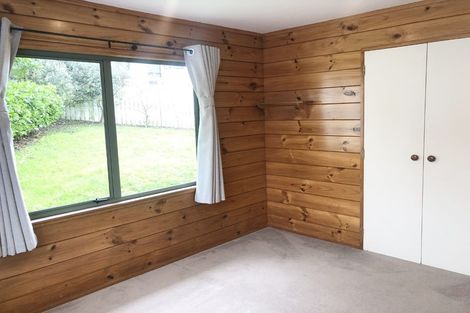 Photo of property in 5 Loughanure Place, Massey, Auckland, 0614