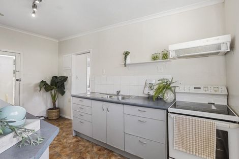 Photo of property in 23 Melandra Road, Stanmore Bay, Whangaparaoa, 0932