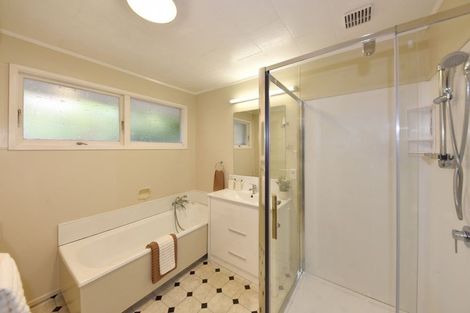 Photo of property in 19 Ashfield Place, Ilam, Christchurch, 8041