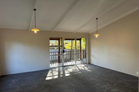 Photo of property in 1/20 Wirihana Road, Titirangi, Auckland, 0604