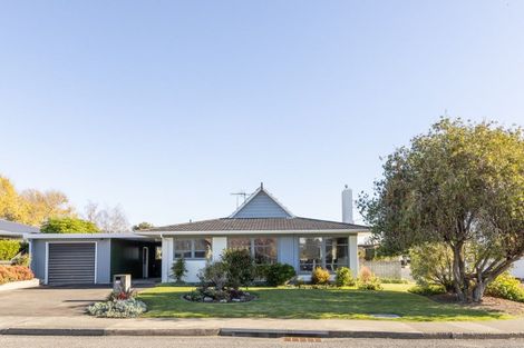 Photo of property in 14 Durham Drive, Havelock North, 4130
