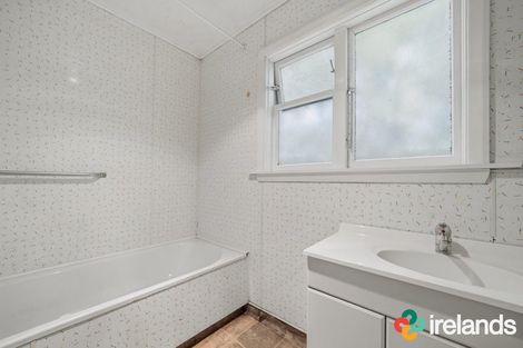 Photo of property in 21 Defoe Place, Waltham, Christchurch, 8023