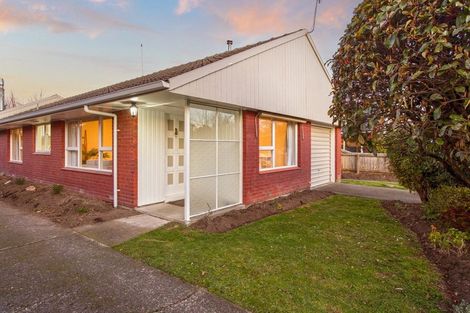 Photo of property in 10 Ashfield Place, Ilam, Christchurch, 8041