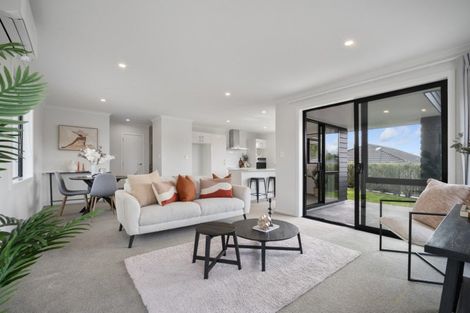 Photo of property in 5 Tangata Way, Omokoroa, 3114