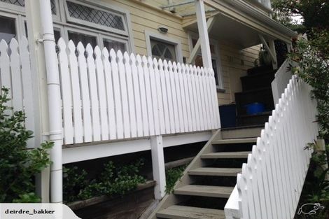 Photo of property in 2 Kopiko Way, Brooklyn, Wellington, 6021