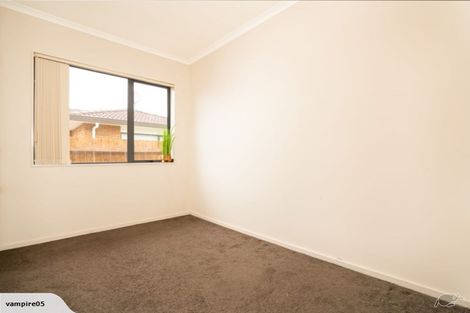 Photo of property in 8 Sid Place, Mangere, Auckland, 2022