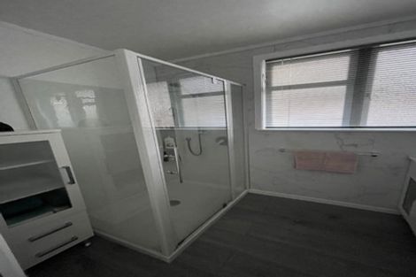 Photo of property in 7 Norman Road, Titirangi, Auckland, 0604