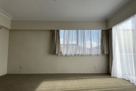 Photo of property in 12 Halberg Street, Papakura, 2110