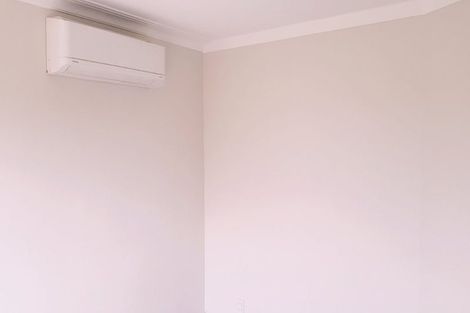 Photo of property in 81 Raglan Street, Mangere East, Auckland, 2024