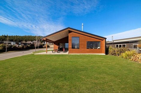 Photo of property in 20 Infinity Drive, Wanaka, 9305