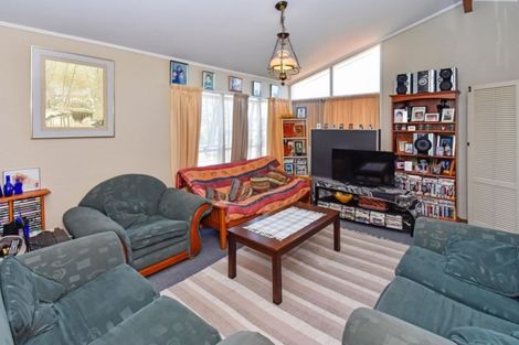 Photo of property in 8 Harrow Place, Manurewa, Auckland, 2102