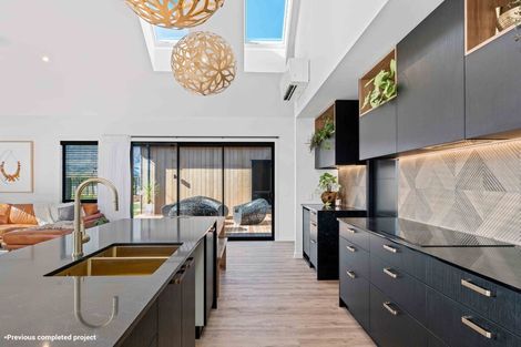 Photo of property in 22 Taurangawaka Road, One Tree Point, 0118