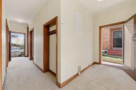 Photo of property in 363 South Road, Caversham, Dunedin, 9012