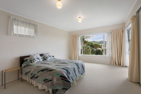 Photo of property in 58 The Crescent, Waihi Beach, 3611