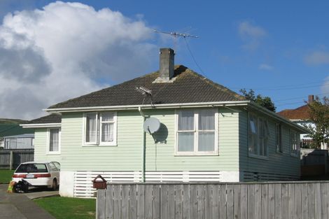 Photo of property in 24 Astrolabe Street, Cannons Creek, Porirua, 5024