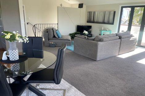 Photo of property in 46 Masterton Road, Rothesay Bay, Auckland, 0630