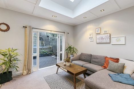 Photo of property in 18 Crieff Street, Northland, Wellington, 6012