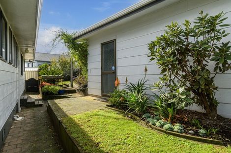 Photo of property in 60 Victory Street, Welcome Bay, Tauranga, 3112