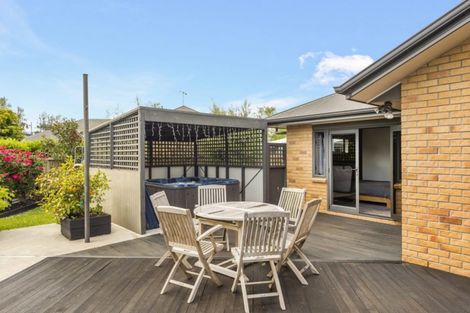 Photo of property in 19 Holford Place, Huntington, Hamilton, 3210