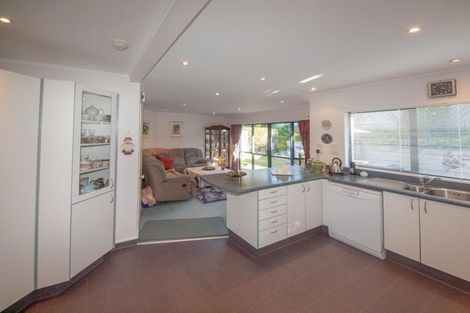 Photo of property in 7 Amesbury Drive, Churton Park, Wellington, 6037
