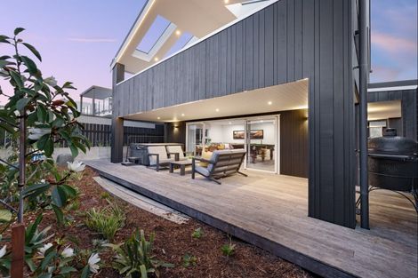 Photo of property in 112 Karewa Parade, Papamoa Beach, Papamoa, 3118