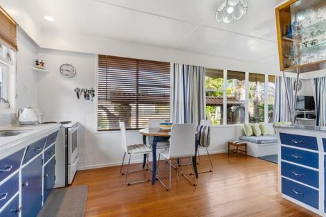 Photo of property in 120 Kiwi Road, Whangamata, 3620