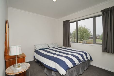 Photo of property in 55 Farnborough Way, Rolleston, 7615