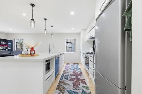 Photo of property in 21 San Prospero Crescent, Henderson, Auckland, 0612