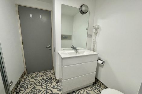 Photo of property in St Pauls Apartments, 99/43u Mulgrave Street, Thorndon, Wellington, 6011