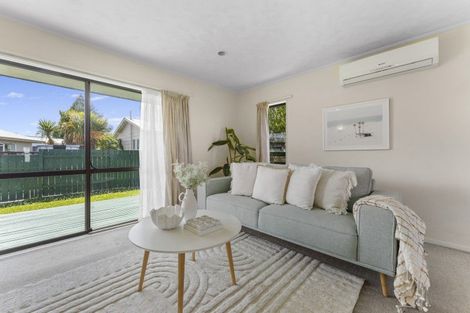 Photo of property in 21 Hilton Grove, Kelvin Grove, Palmerston North, 4414