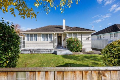 Photo of property in 18 Cardiff Street, Awapuni, Palmerston North, 4412
