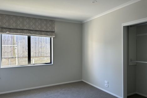 Photo of property in 18 Symes Drive, Red Beach, 0932