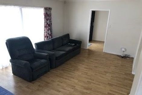 Photo of property in 9 Lysander Crescent, Beach Haven, Auckland, 0626