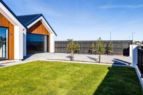 Photo of property in 74 Turuturu Road, Hawera, 4674