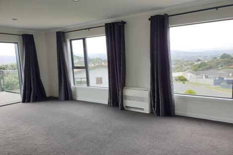 Photo of property in 20 Parkinson Close, Whitby, Porirua, 5024