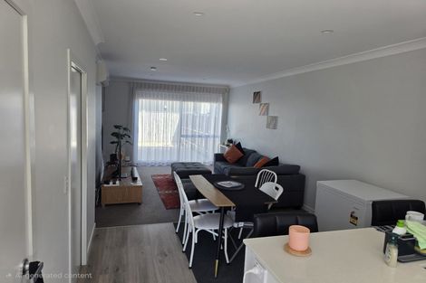 Photo of property in 14 Rauriki Lane, Rosehill, Papakura, 2113
