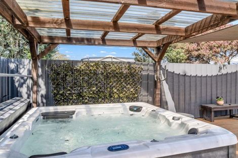 Photo of property in 7 Charisma Court, Kelvin Grove, Palmerston North, 4414