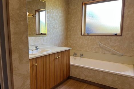 Photo of property in 144 Withells Road, Avonhead, Christchurch, 8042