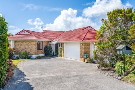Photo of property in 6 Dorrington Place, Eastern Beach, Auckland, 2012