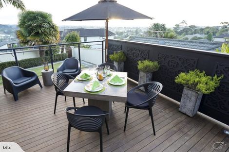 Photo of property in 30 Chamari Close, Titirangi, Auckland, 0604