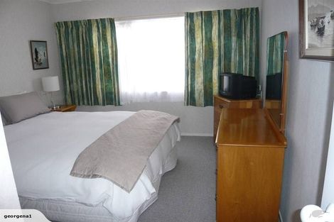Photo of property in 1 Mangorei Road, Merrilands, New Plymouth, 4312