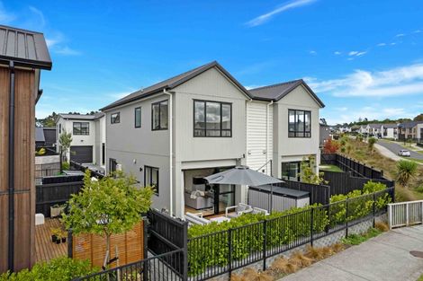 Photo of property in 22a Lumbarda Drive, Kumeu, 0810