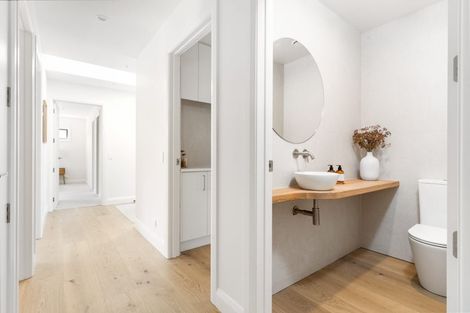 Photo of property in 157 Centaurus Road, Saint Martins, Christchurch, 8022