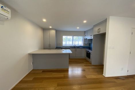 Photo of property in 10 Ensign Place, Hillcrest, Auckland, 0627