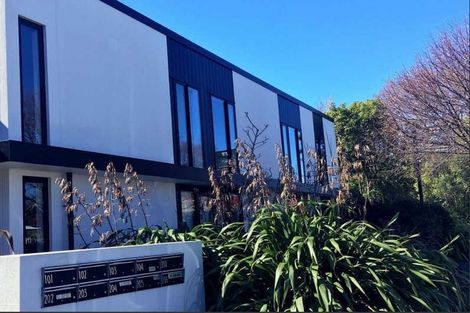 Photo of property in 4/275 Kilmore Street, Christchurch Central, Christchurch, 8011