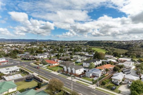 Photo of property in 77 Matipo Road, Te Atatu Peninsula, Auckland, 0610